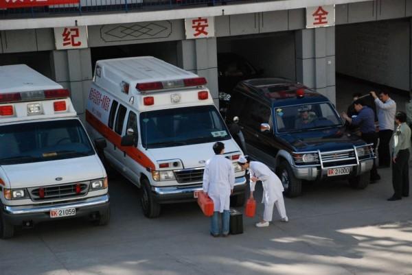 霍尔果斯市救护车转院
